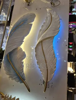 Feather Wall Light