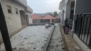 1bdrm Townhouse / Terrace in Makindye for rent