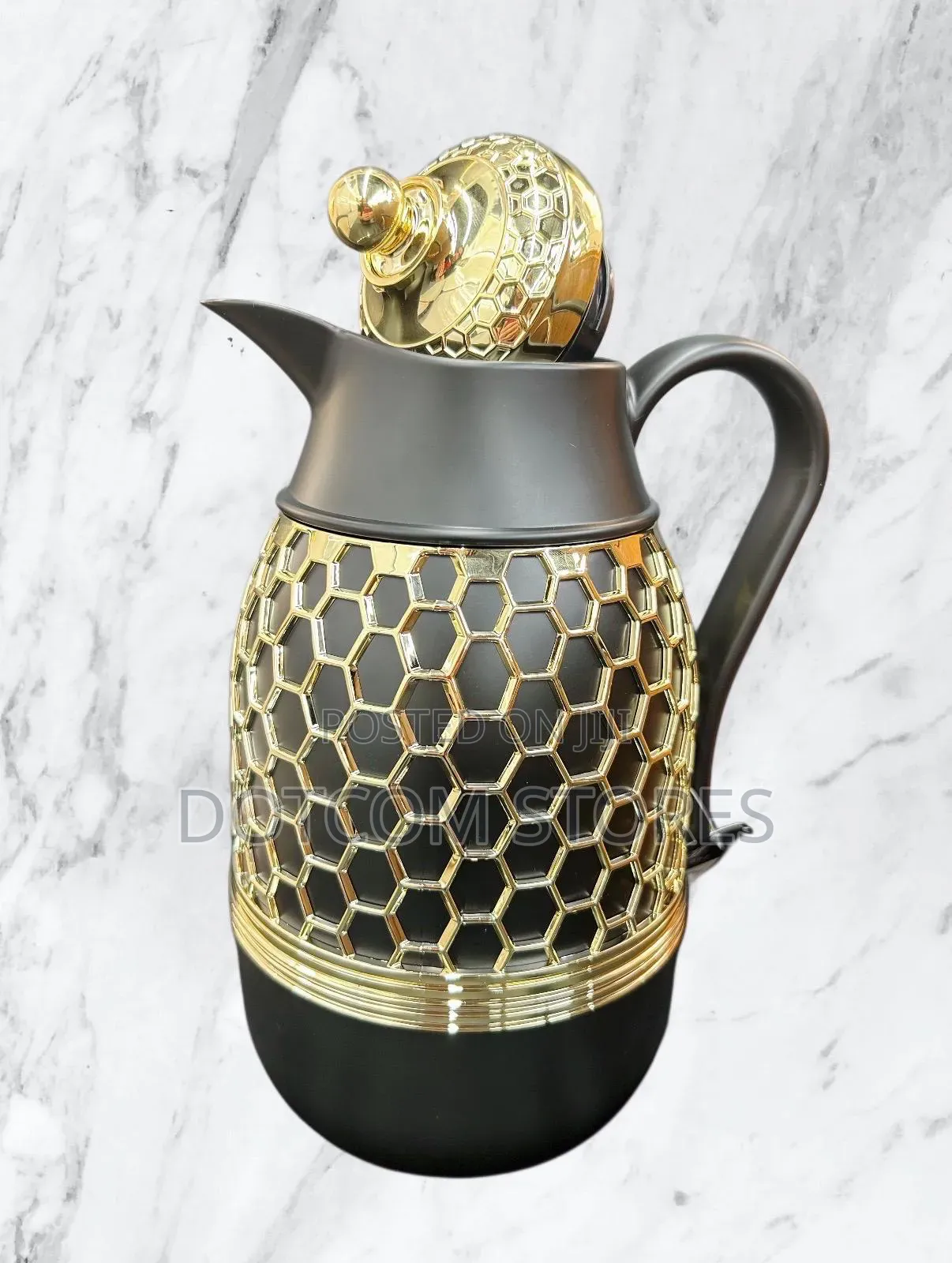 Gold-Colored Honeycomb Vacuum Flask