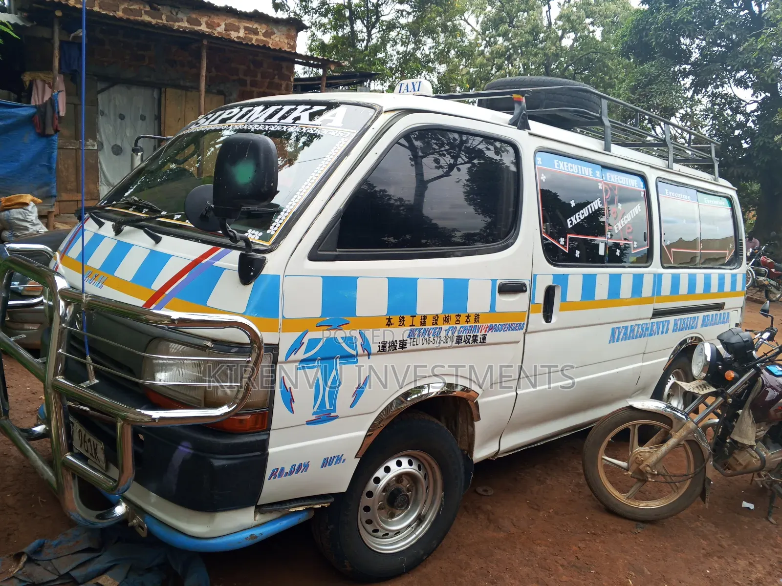 Toyota HiAce 1999 Red