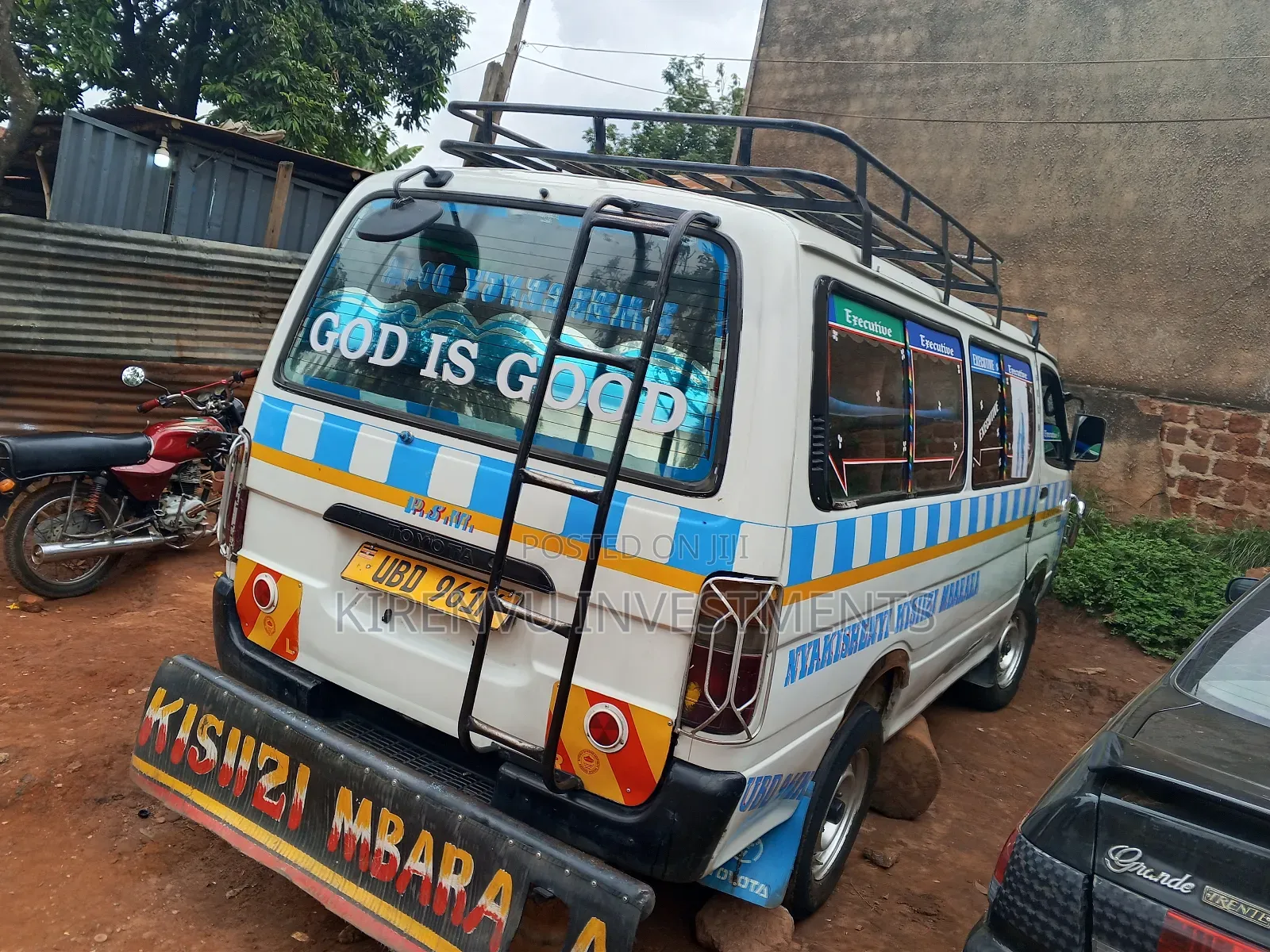Toyota HiAce 1999 Red