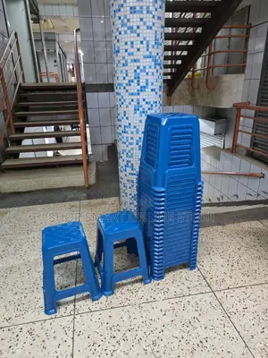 Ergonomic Plastic Stools Ergonomic Plastic Stools