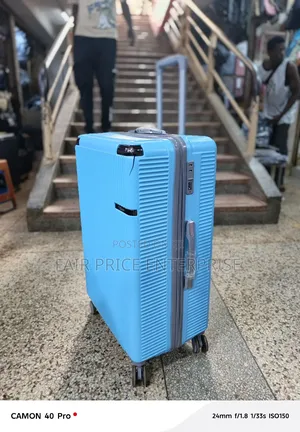 Executive Plastic Suitcases in Medium Size (Black)