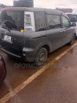 Toyota Sienta 2011 Gray