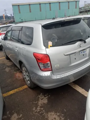 Toyota Corolla Fielder 2011 Silver