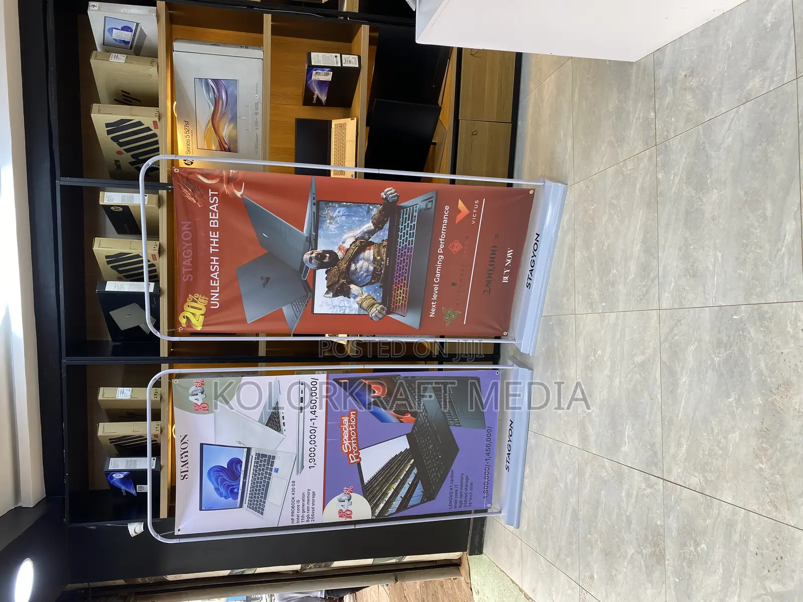 Pull-Up Banner