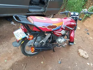 TVS HLX 125 2018 Red