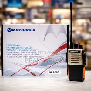 Motorola Gp-1000 Walkie Talkie Fm Handheld Transceiver Two-Way Radio