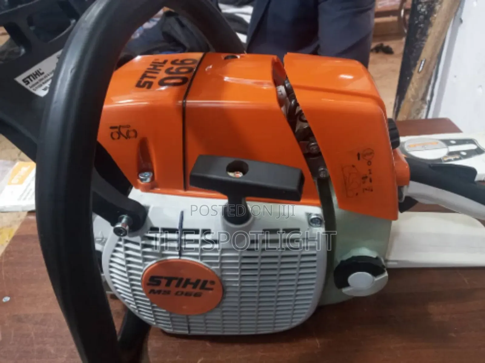 Stilhl Chain Saw Machine