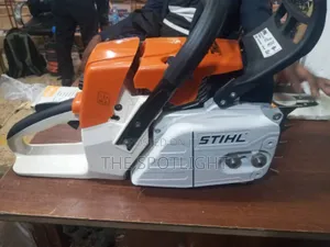 Stilhl Chain Saw Machine