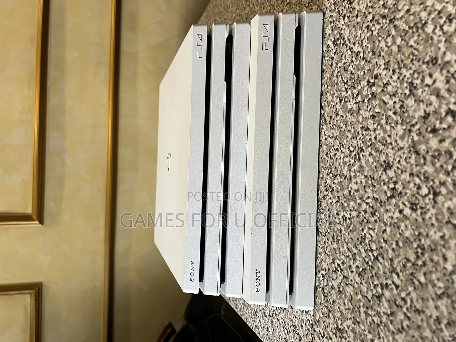 Ps4 Pro Console Used Display 2 New Pads Package
