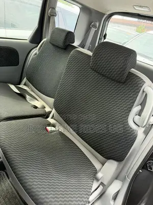 Toyota Sienta 2010 Black