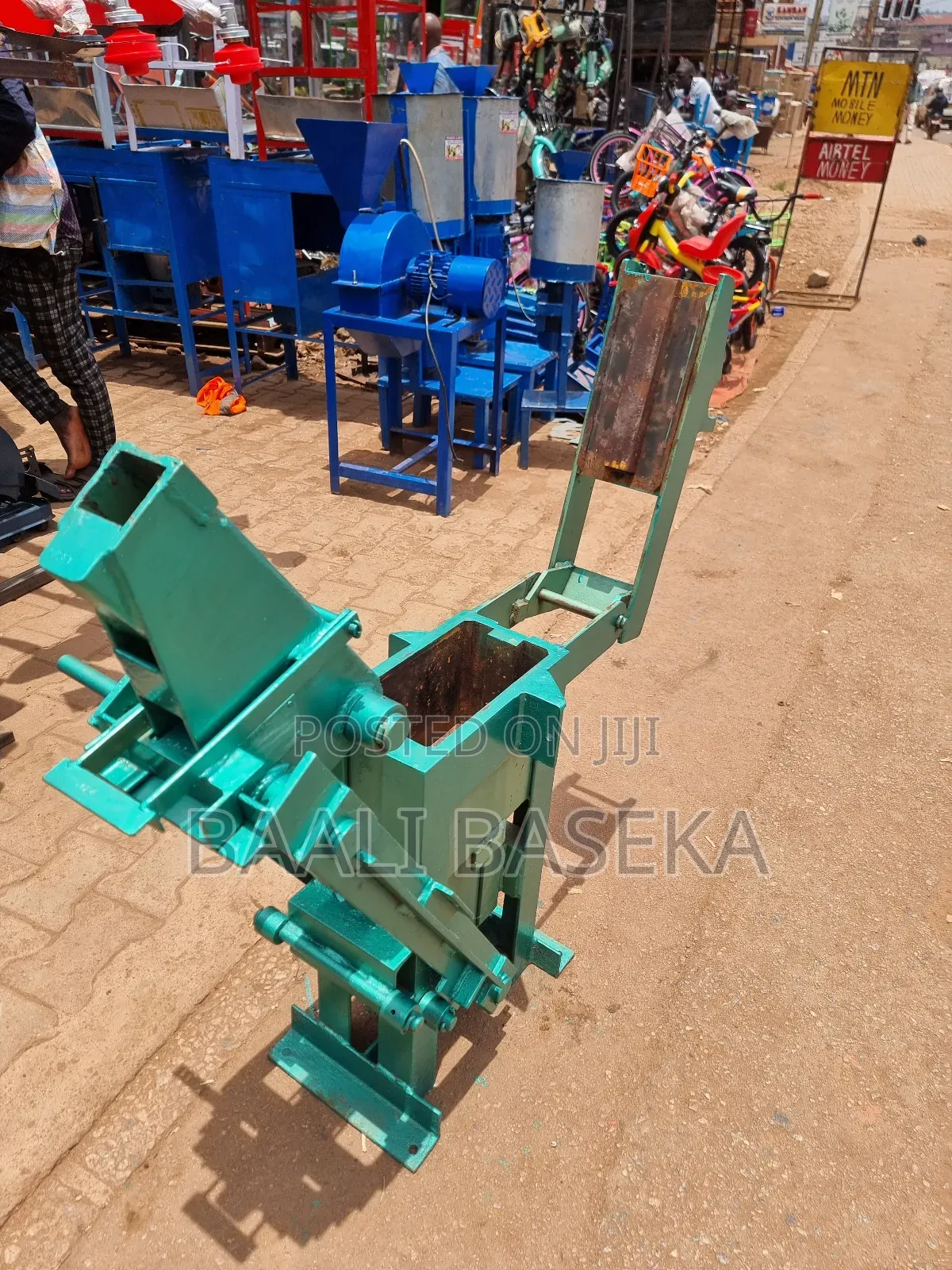 Genius/ Interlocking Block Machines