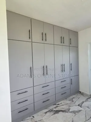 White Wardrobe Inbuilt