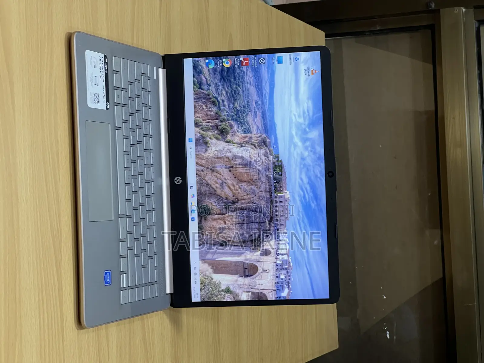 New Laptop HP 14-dq1025cl 8GB Intel Core i5 SSD 256GB