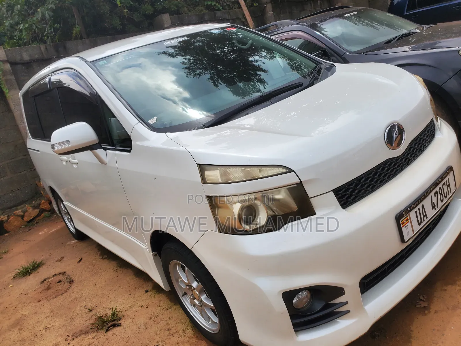 Toyota Voxy 2012 White