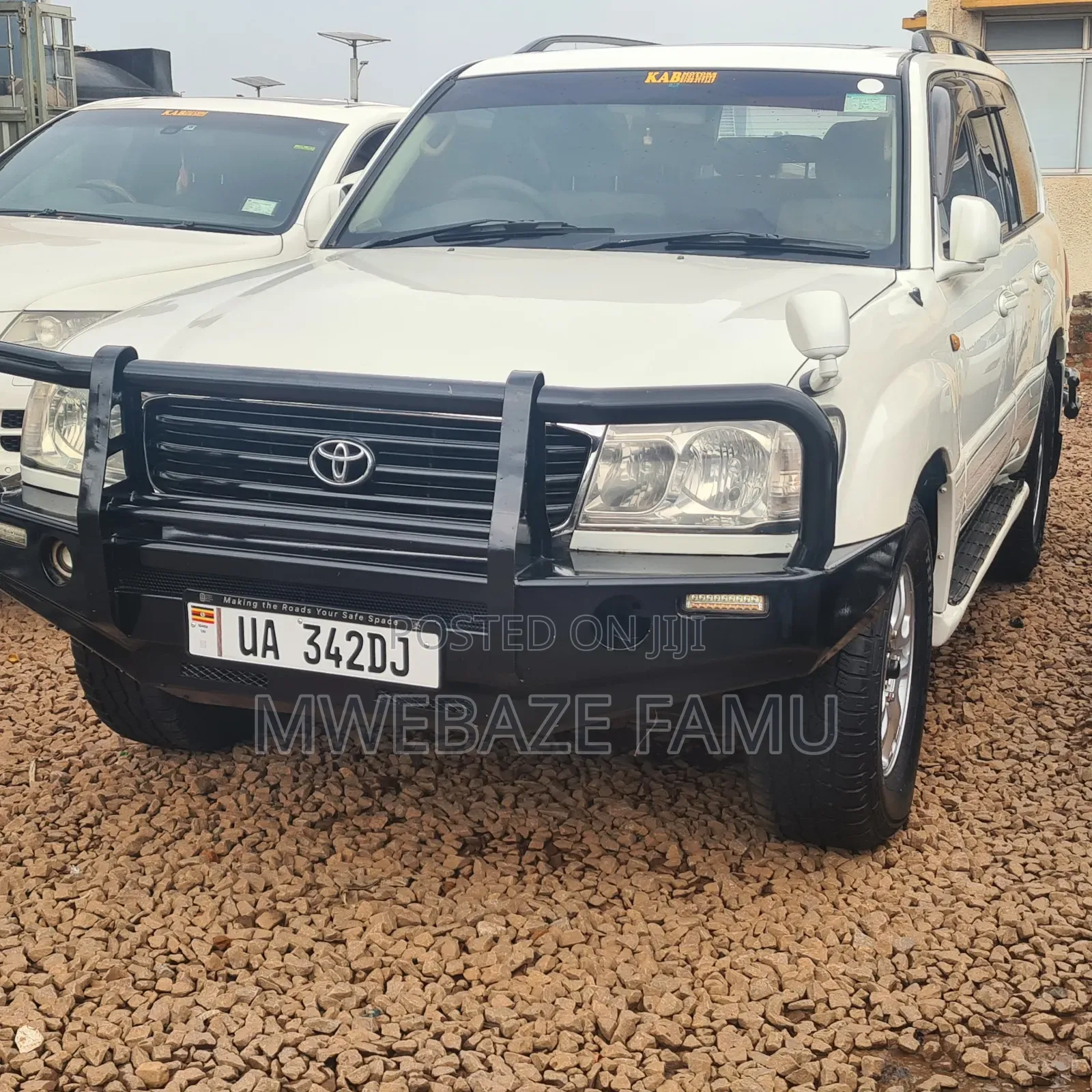Toyota Land Cruiser 2005 White
