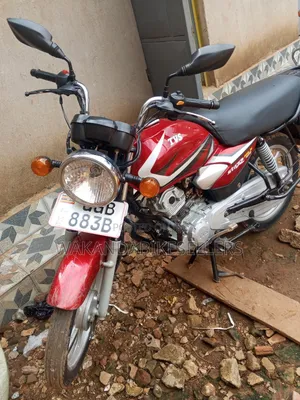 TVS HLX 125 2023 Red