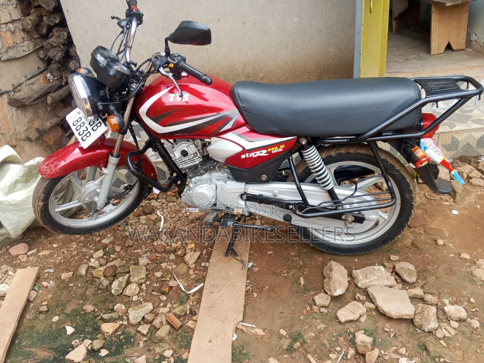TVS HLX 125 2023 Red