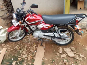 TVS HLX 125 2023 Red