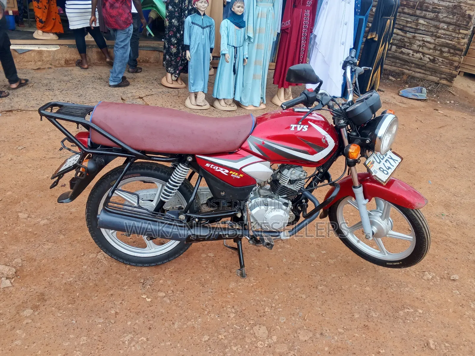 TVS HLX 125 2024 Red