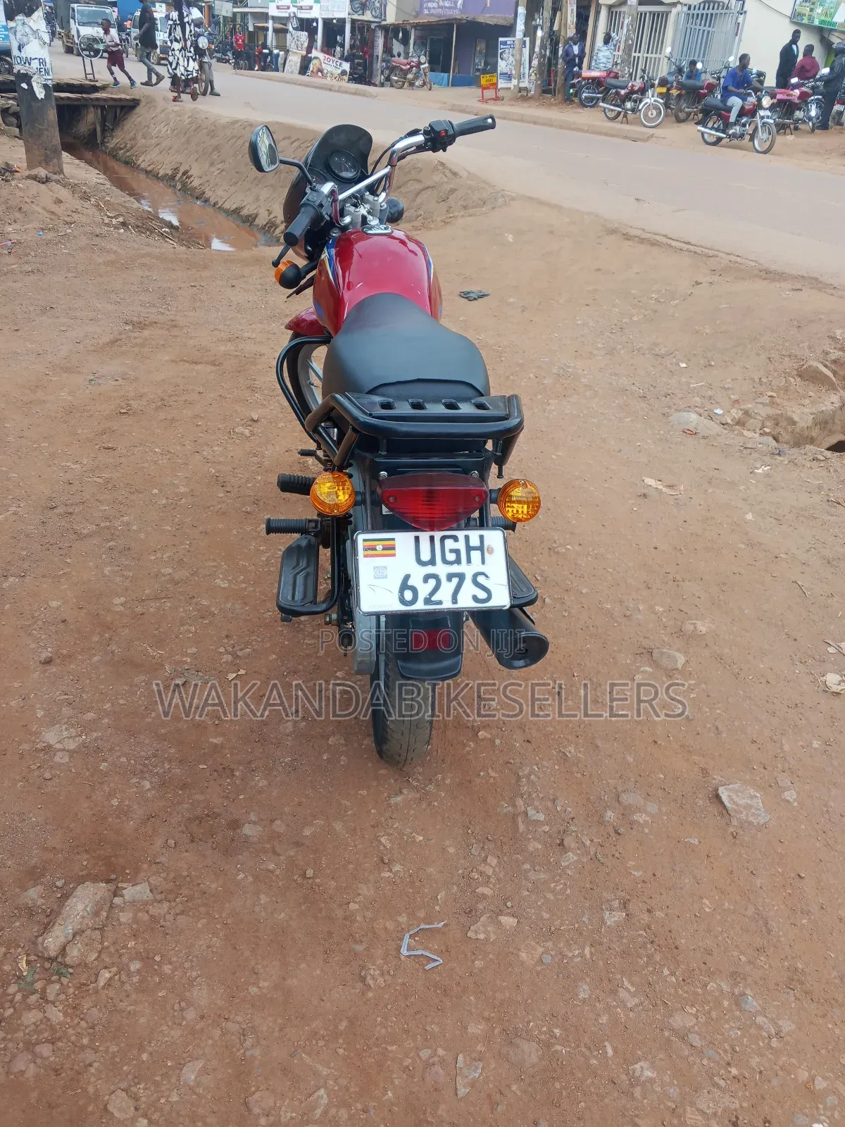 Bajaj Boxer 125 2024 Red
