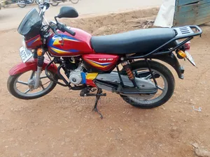 Bajaj Boxer 125 2024 Red