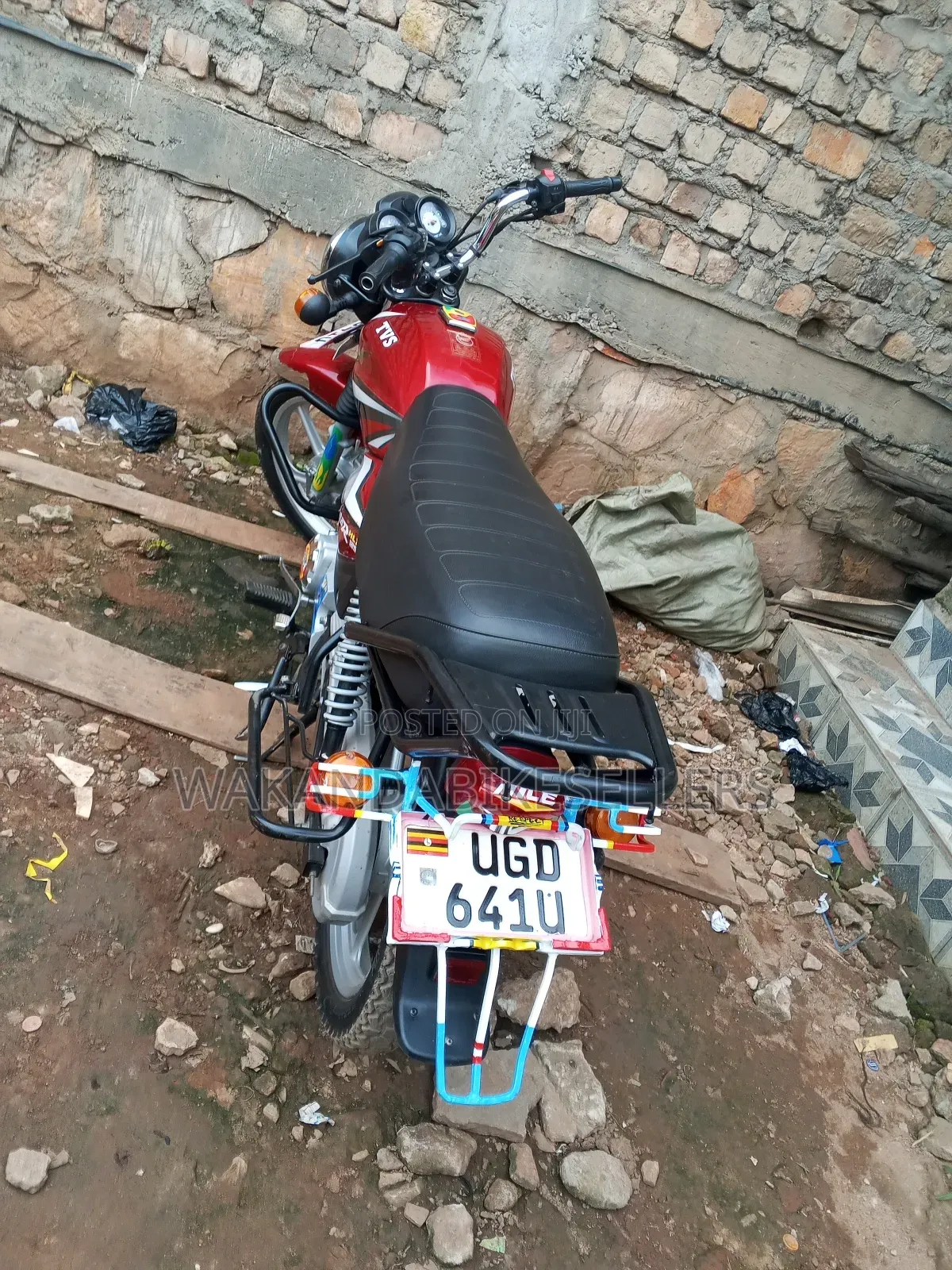 TVS HLX 125 2024 Red