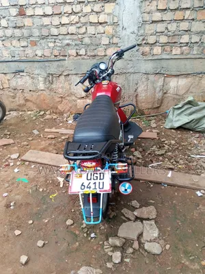 TVS HLX 125 2024 Red