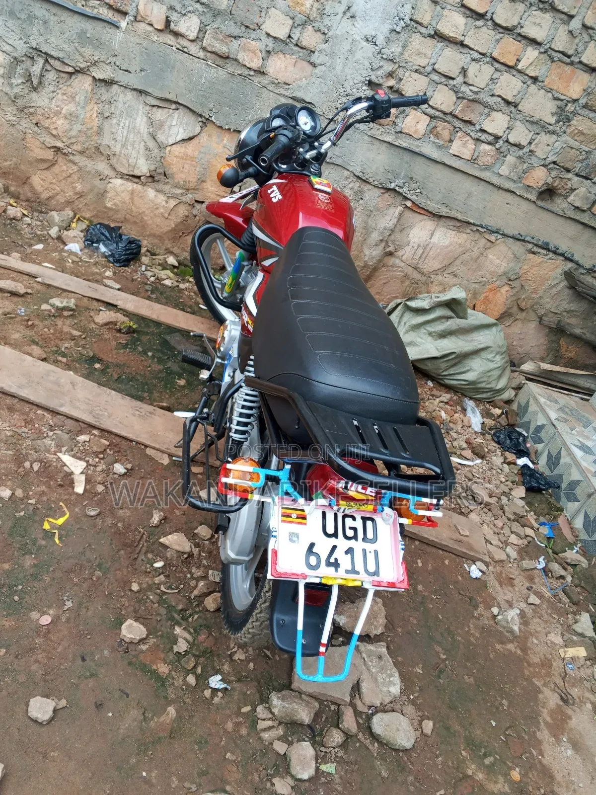 TVS HLX 125 2024 Red