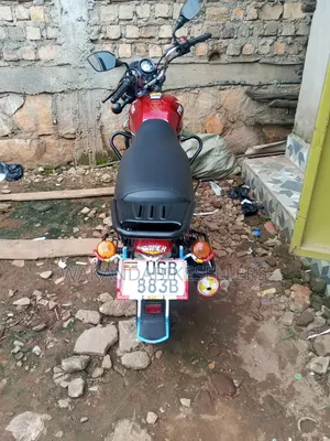 TVS HLX 125 2024 Red