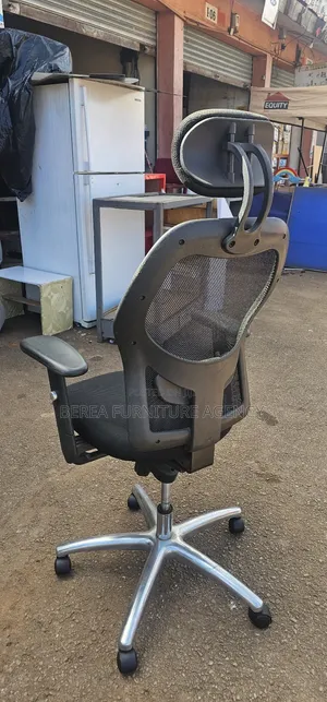 Heavy Duty Mesh Refurbished Office Chair