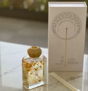 Fragrance Home Diffuser With Natural Elements - Multicolor