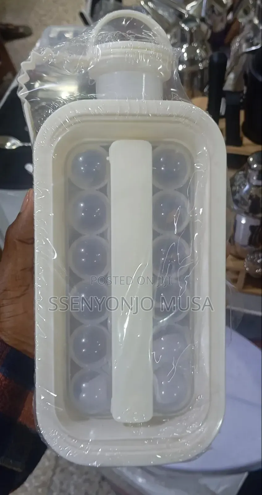 Silicone Ice Cube Folding Bottle –2 in 1 Portable Ice Cube Maker