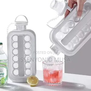 Silicone Ice Cube Folding Bottle –2 in 1 Portable Ice Cube Maker