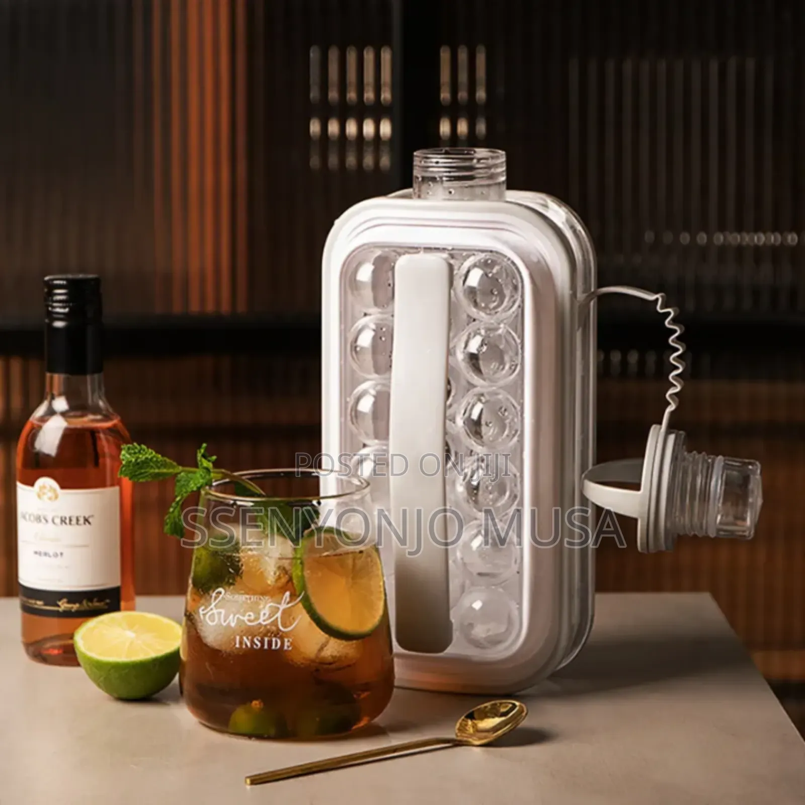 Silicone Ice Cube Folding Bottle –2 in 1 Portable Ice Cube Maker