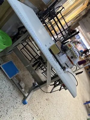 Industrial Overlock Sewing Machines With 4 Years Service Warranty Exp