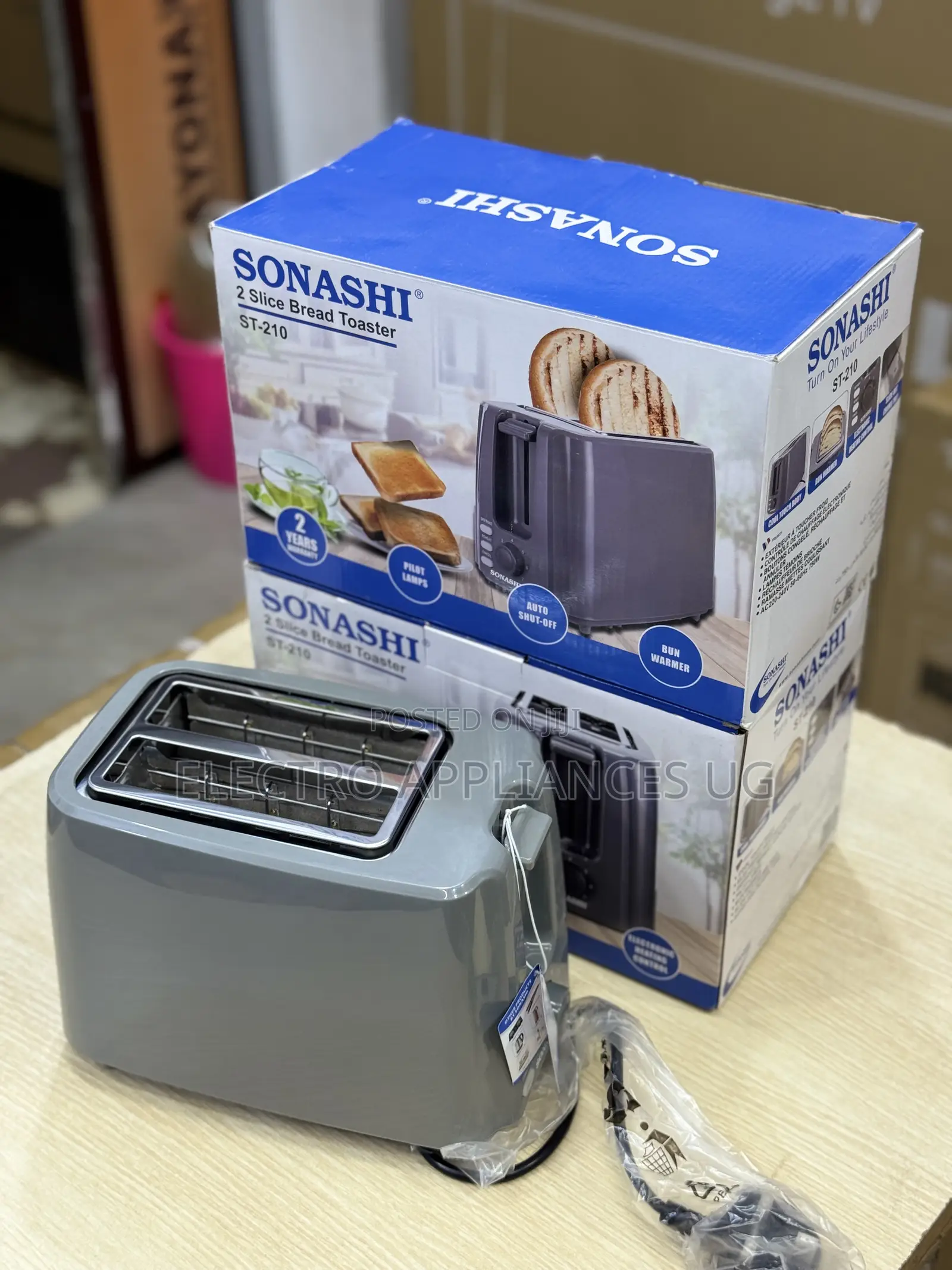 Sonashi 2-Slice Bread Toaster.