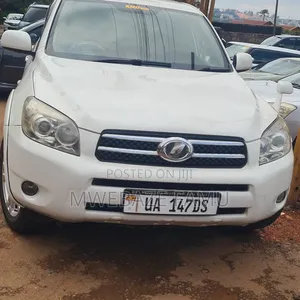 Toyota RAV4 2008 White