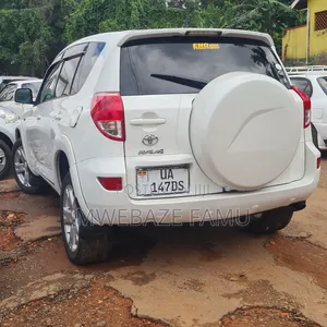 Toyota RAV4 2008 White