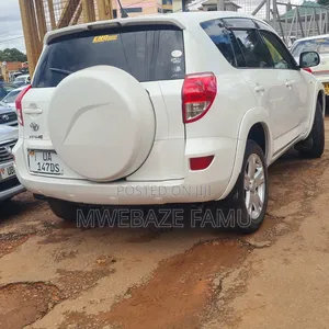 Toyota RAV4 2008 White