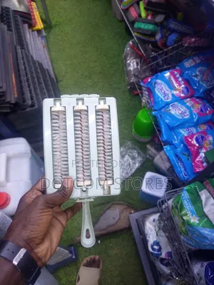 Manual Carpet Cleaner or Handheld Roller