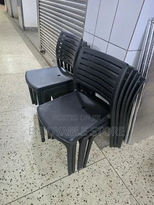 Conquered Plastic Chairs Plastic Chairs