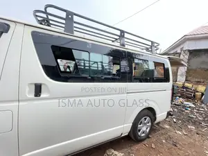 Toyota Hiace Drone Sliding Door Glasses