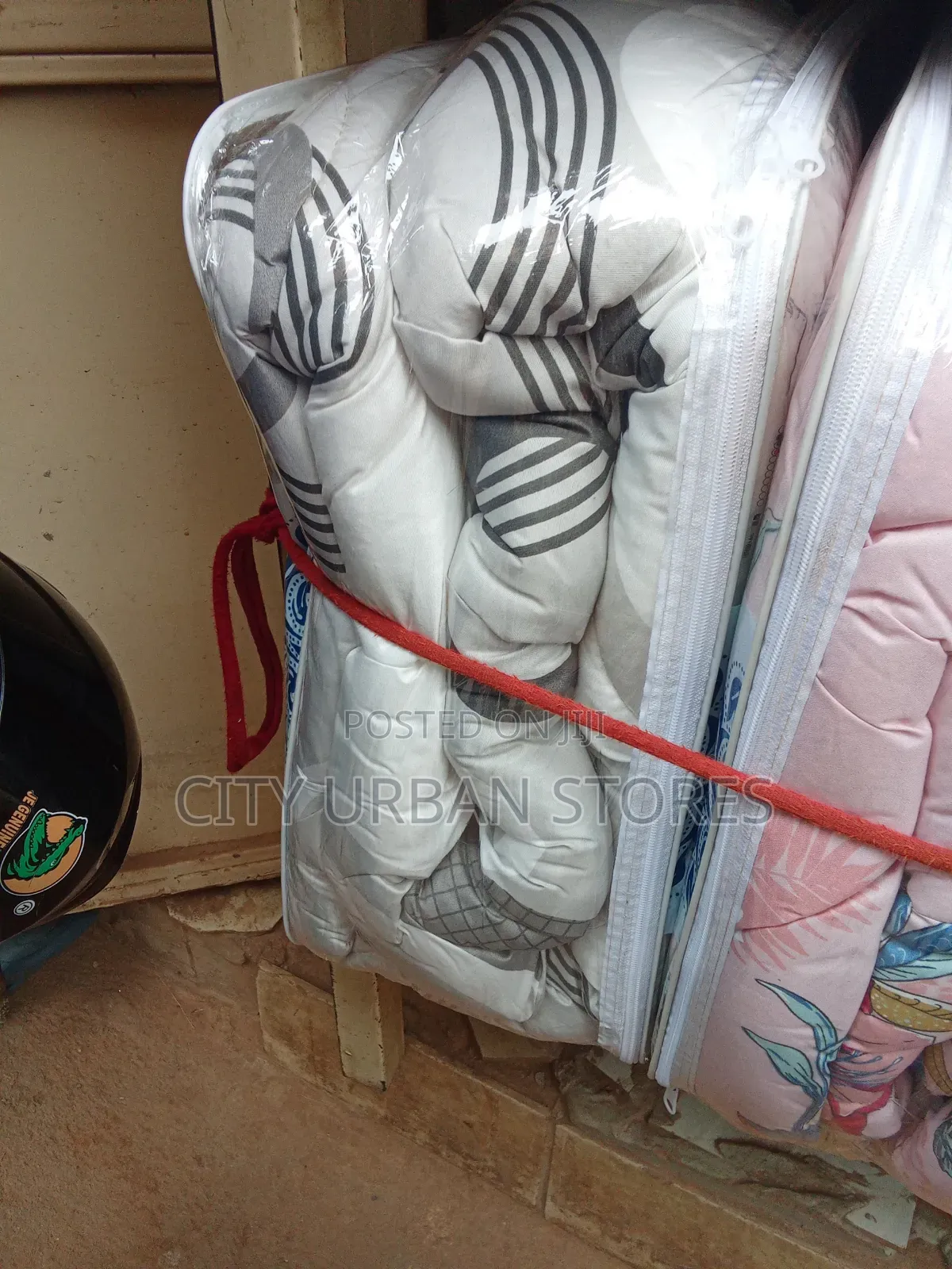 Jin Li Smooth Bedcovers