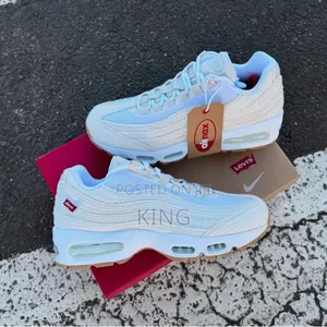 Nike Air Max 95 Og Levi's "Light Orewood Brown",