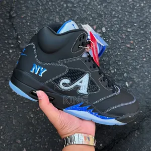 Jordan 5 Retro Awake Ny Black Sneaker.