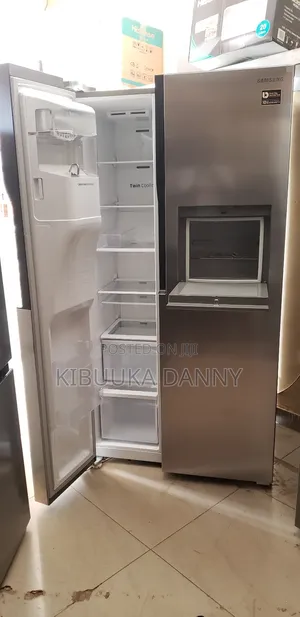 Samsung Fridge 720 Litres Side by Side Twin Cooling Moist Care
