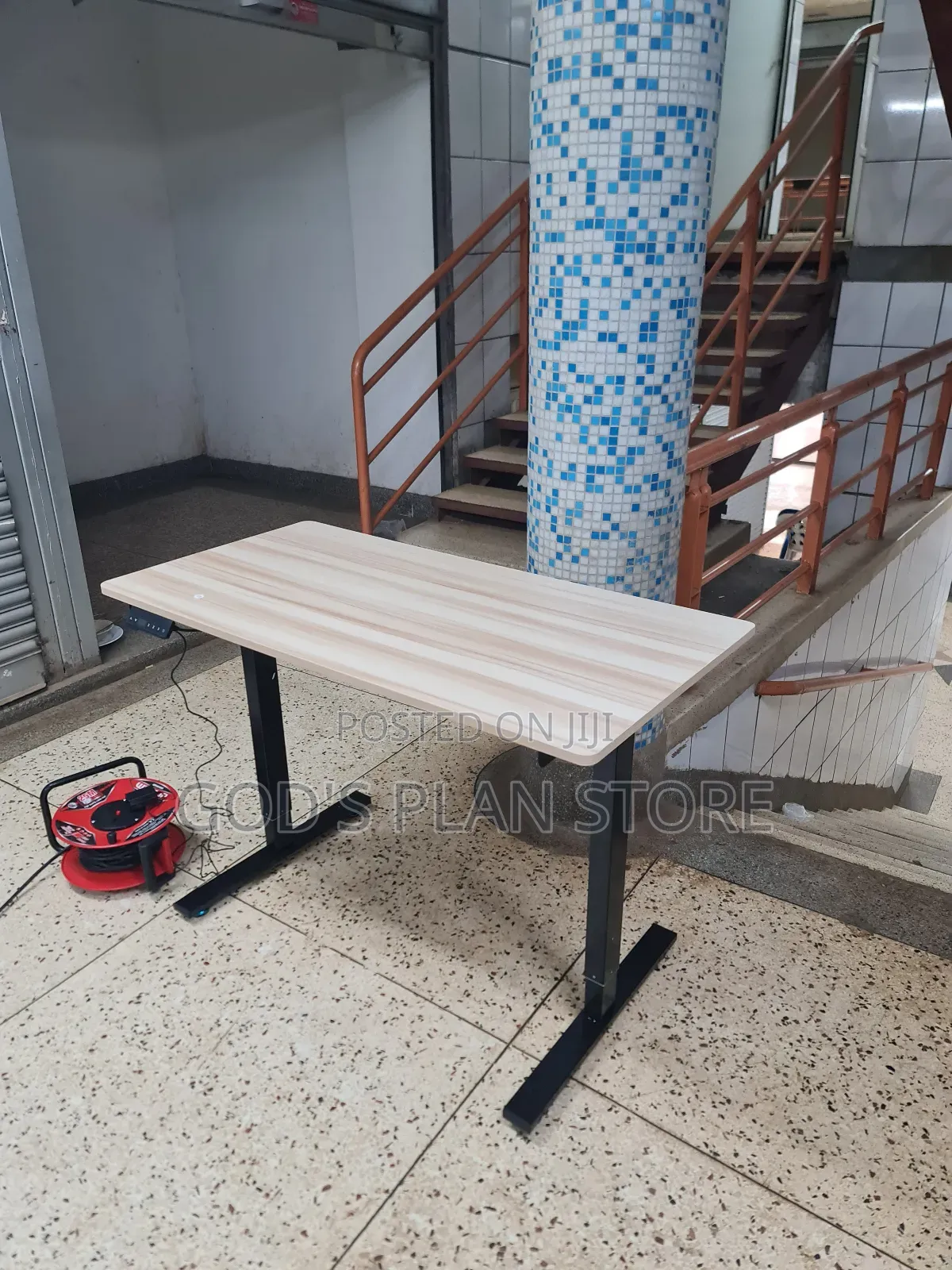 Adjustable Height Electric Computer Table Adjustable Computer Table
