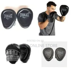 Everlast Powerlock Punching Focus Mitts Strike and Breathable Curved
